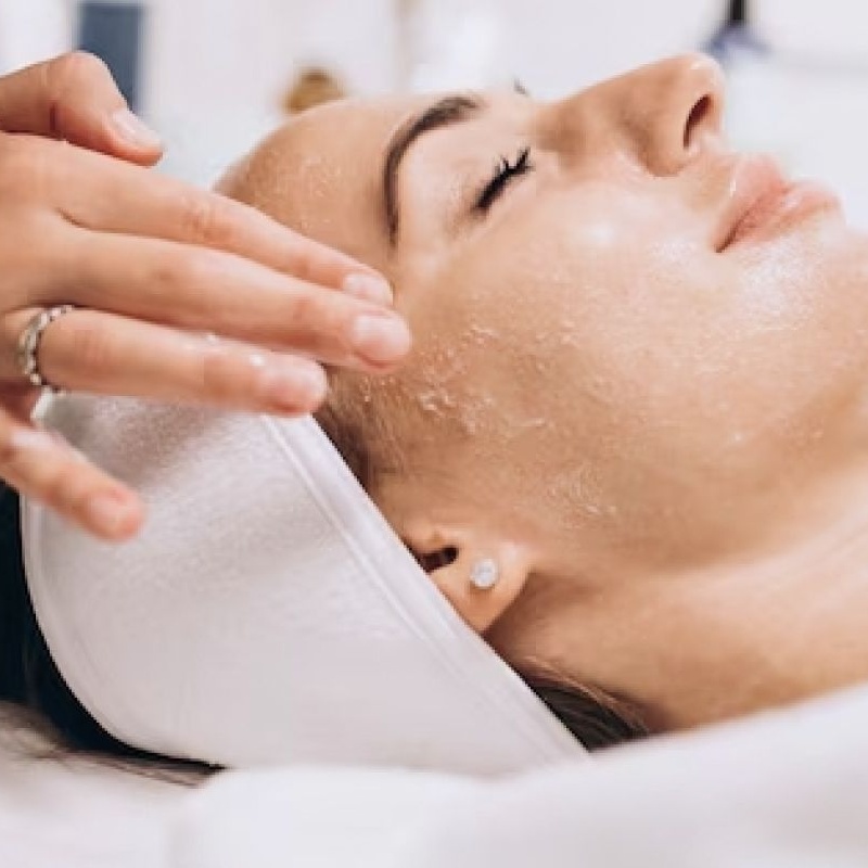 tratamiento-facial-hidratacion-profunda-con-acido-hialuronico