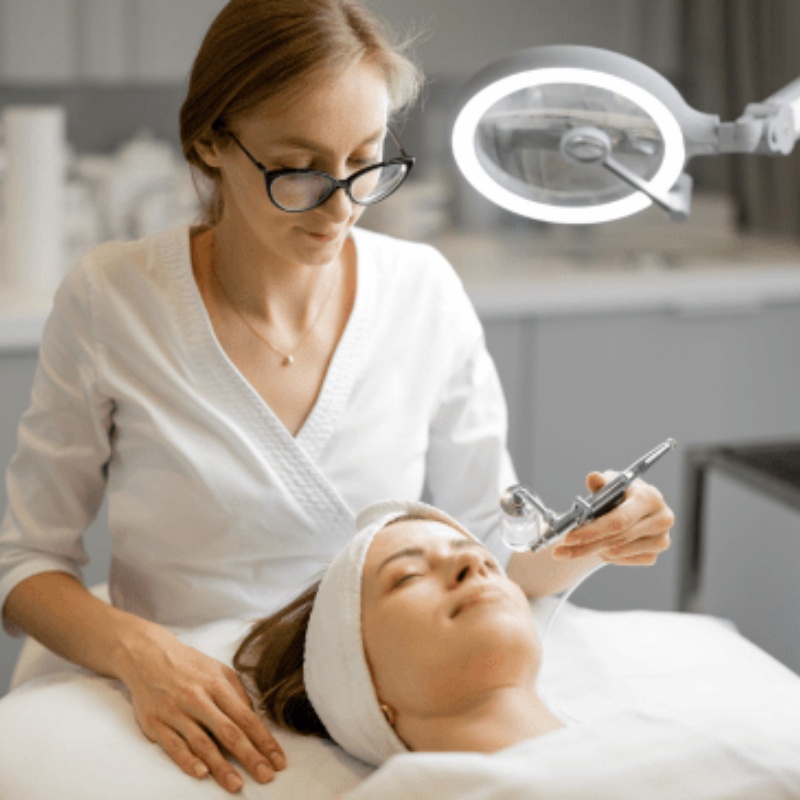 mesoterapia-facial-hidratacion-y-vitaminas-para-piel-rejuvenecida