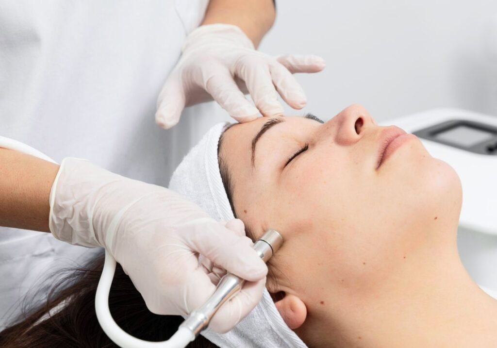 tratamiento-facial-con-punta-de-diamante